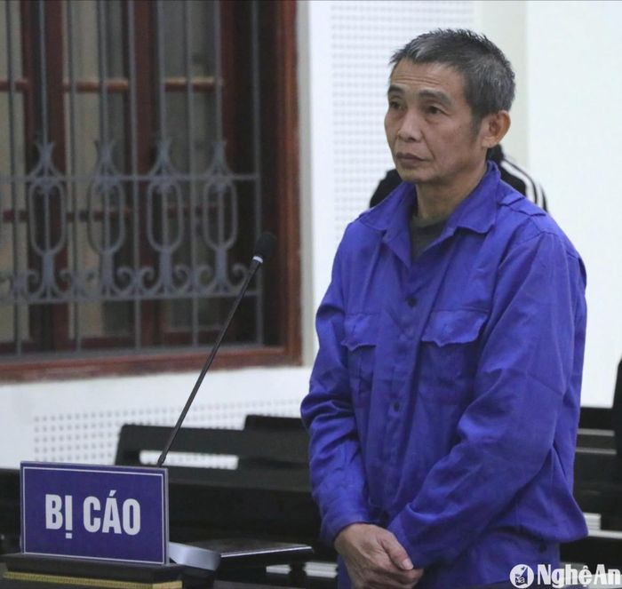 Bị cáo Sầm Văn Phúc. Ảnh: Trần Vũ