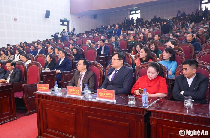 Các đại biểu tham dự buổi lễ. Ảnh: Thành Cường
