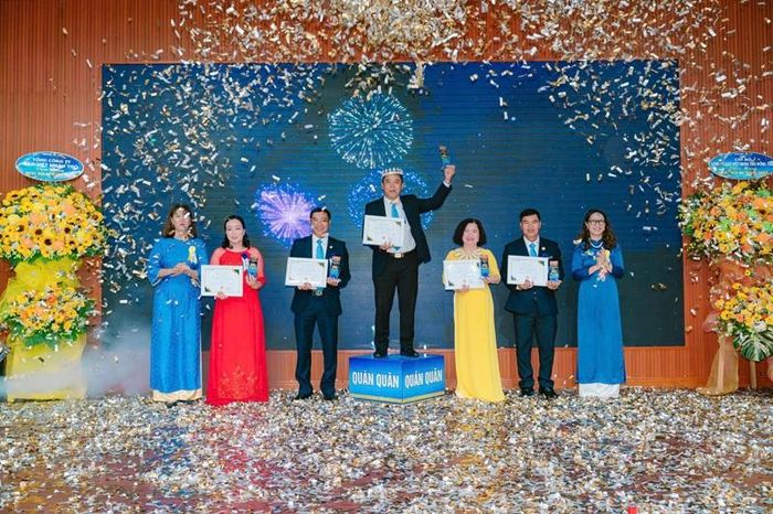 Tôn vinh Trưởng nhóm kinh doanh xuất sắc năm 2024