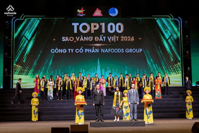 Nafoods Group được vinh danh Top 100 Giải thưởng Sao Vàng đất Việt 2024. Ảnh: CSCC