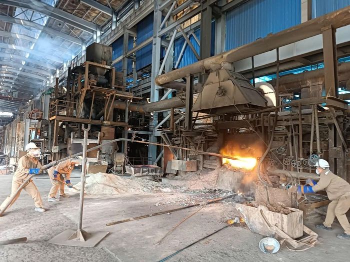  Hoạt động sản xuất tại Chi nhánh Luyện đồng Lào Cai. 