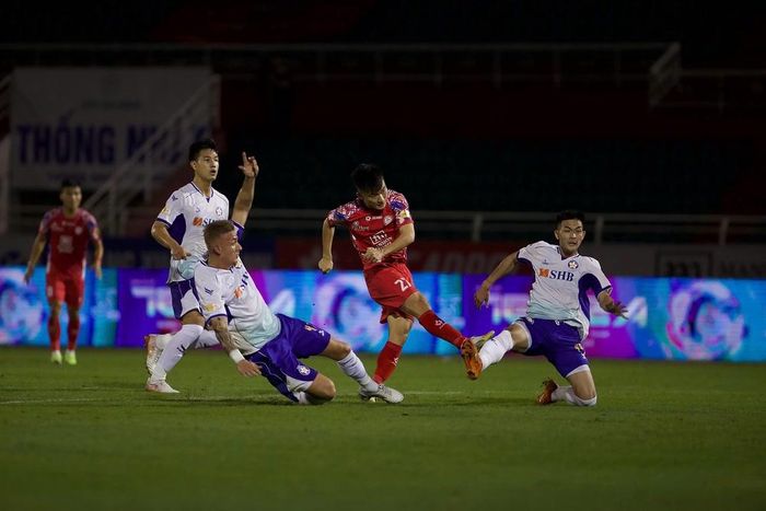 SHB Đà Nẵng thủng lưới 20 lần, nhiều nhất V-League và ghi 5 bàn, là con số thấp nhất V-League sau vòng 11. Ảnh: VPF