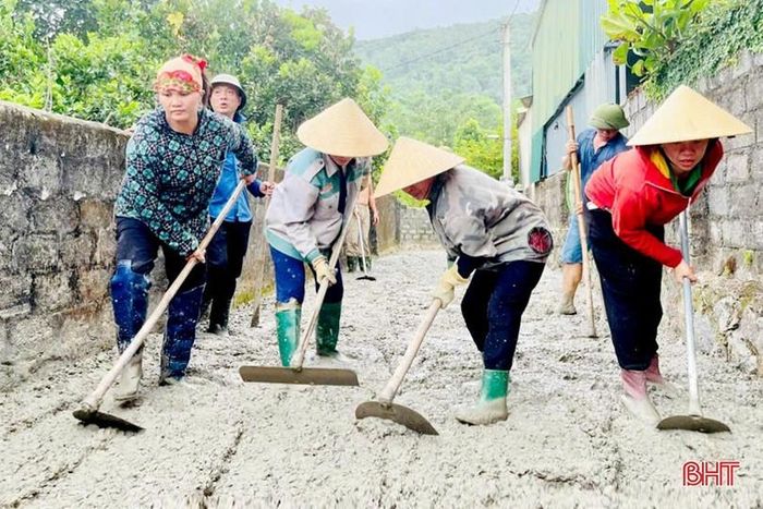  Những miền quê nông thôn mới khang trang trên quê hương Hà Tĩnh hôm nay có sự góp sức rất lớn của các cấp hội phụ nữ trong nỗ lực xây dựng, hoàn thành nhiều tiêu chí. 