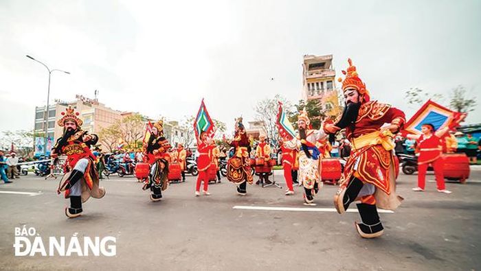 Lễ hội Cầu Ngư, quận Thanh Khê, Đà Nẵng. Ảnh: T.K
