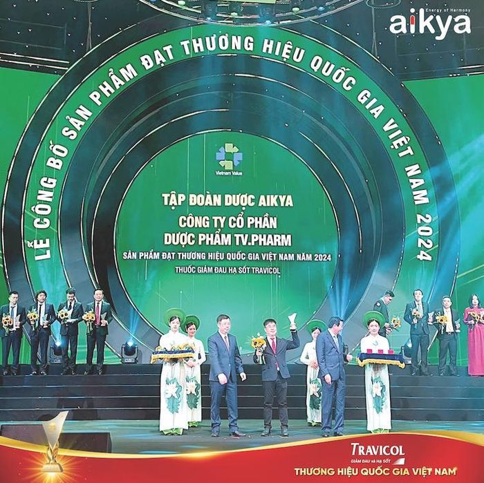  Dòng sản phẩm giảm đau hạ sốt Travicol đạtThương hiệu quốc gia Việt Nam 2024 