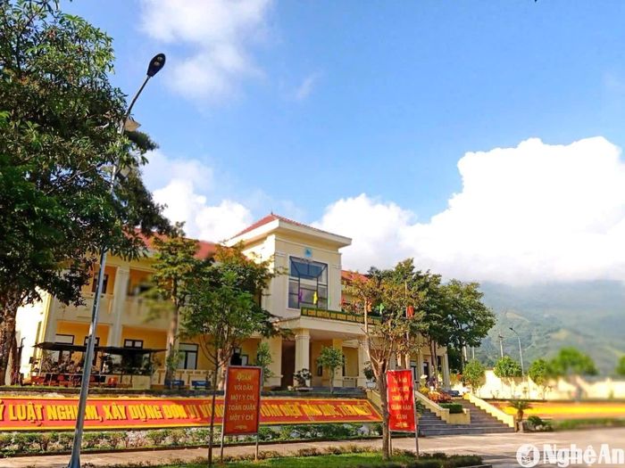 Đồn Biên phòng Nậm Càn chú trọng cảnh quan môi trường đảm bảo doanh trại sáng - xanh - sạch - đẹp. Ảnh: G.H