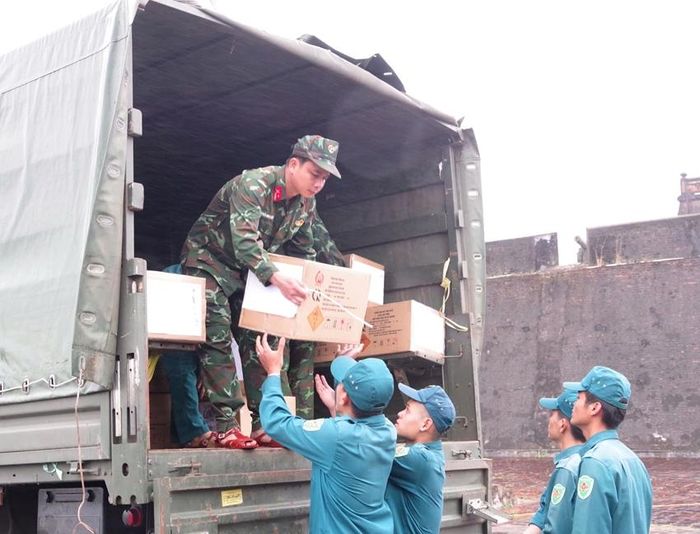 Tập kết pháo hoa đến điểm bắn