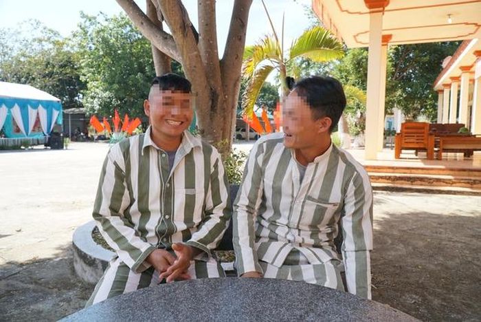 Phạm nhân Kpă D. và phạm nhân Nguyễn L.S chia sẻ về không khí đón tết trong trại giam