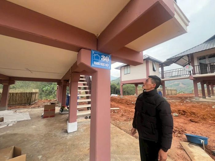 Căn nhà của ông Hoàng Văn Diệp - Trưởng thôn Làng Nủ.