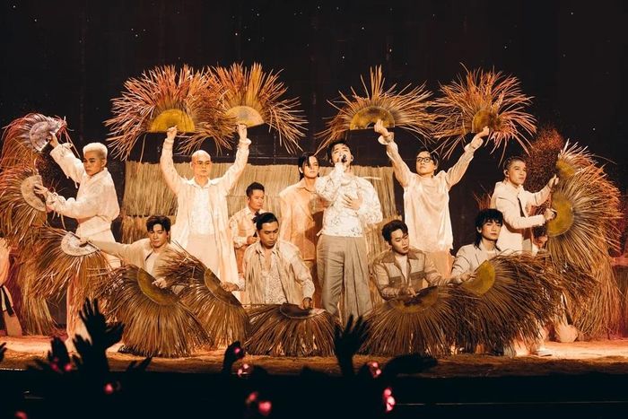 Tiết mục “Mẹ yêu con” của team Nhà Tinh Hoa gây bão trong chương trình “Anh trai vượt ngàn chông gai”