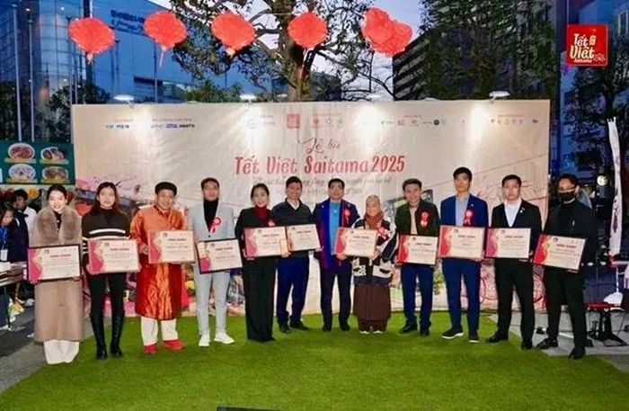 BTC cảm ơn các đơn vị đồng hành đã có những đóng góp vào sự thành công của chương trình. (Nguồn: Hội người Việt Nam tại Saitama) 