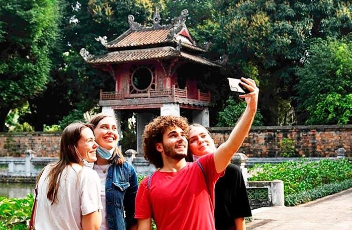 Năm 2024, ngành du lịch Việt Nam đã đón hơn 17,5 triệu lượt khách quốc tế. Ảnh: Internet