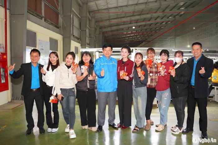 Công đoàn các cấp đã kịp thời nắm bắt tình hình lao động dịp đầu năm. Ảnh: Trần Vân