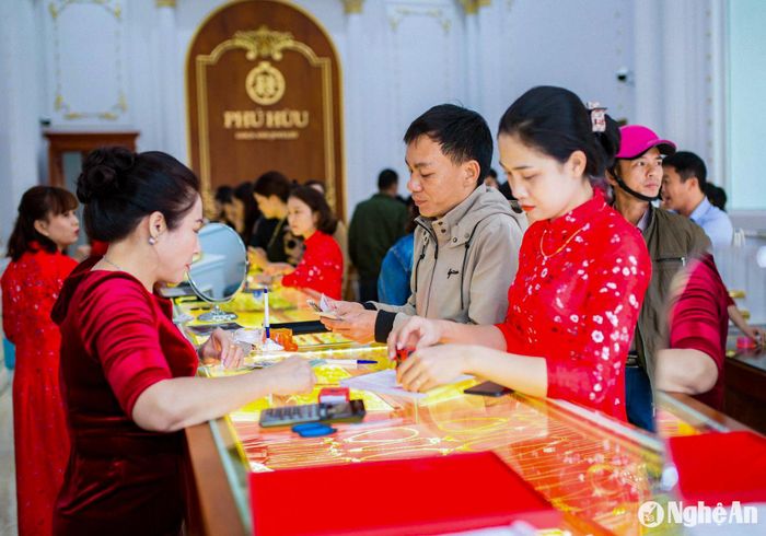 Các giao dịch trước ngày Vía Thần Tài kém sôi động. Ảnh: T.P