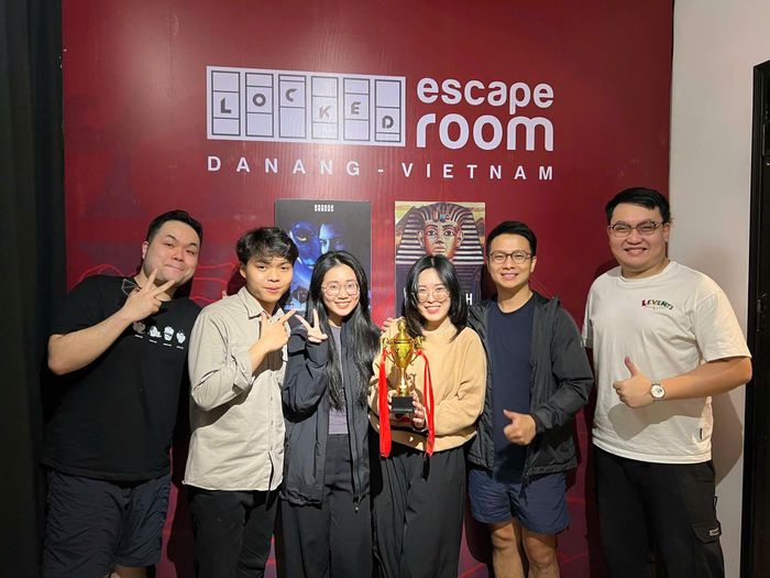 Một nhóm người chơi chinh phục được thử thách "Avatar - Hy vọng cuối cùng" trong 114 phút. Ảnh: V.Â