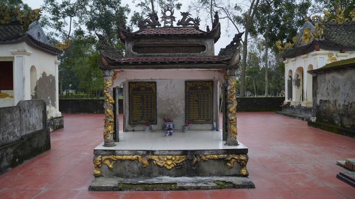 Đền Kinh Hạ là minh chứng sống động cho sức sống bền bỉ của văn hóa dân gian và tín ngưỡng Việt Nam. 