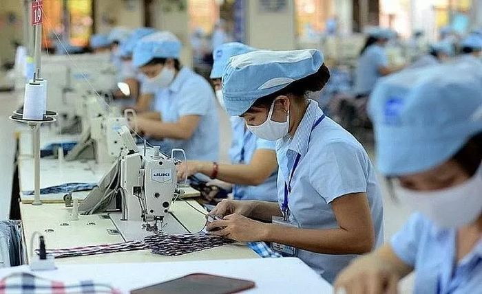 Cẩm nang lồng ghép quyền trẻ em vào các thực hành kinh doanh có trách nhiệm giúp doanh nghiệp dệt may Việt Nam tăng sức cạnh tranh trong chuỗi giá trị toàn cầu. Ảnh minh họa