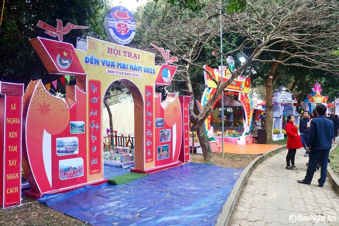 Hội trại thanh niên cũng là một trong những hoạt động hấp dẫn của phần hội. Ảnh: Huy Thư