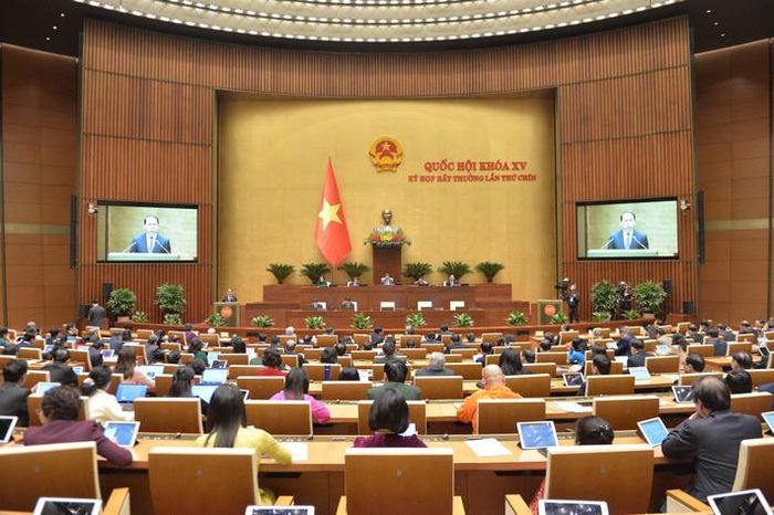  Quang cảnh phiên họp. Ảnh: Hồ Long 