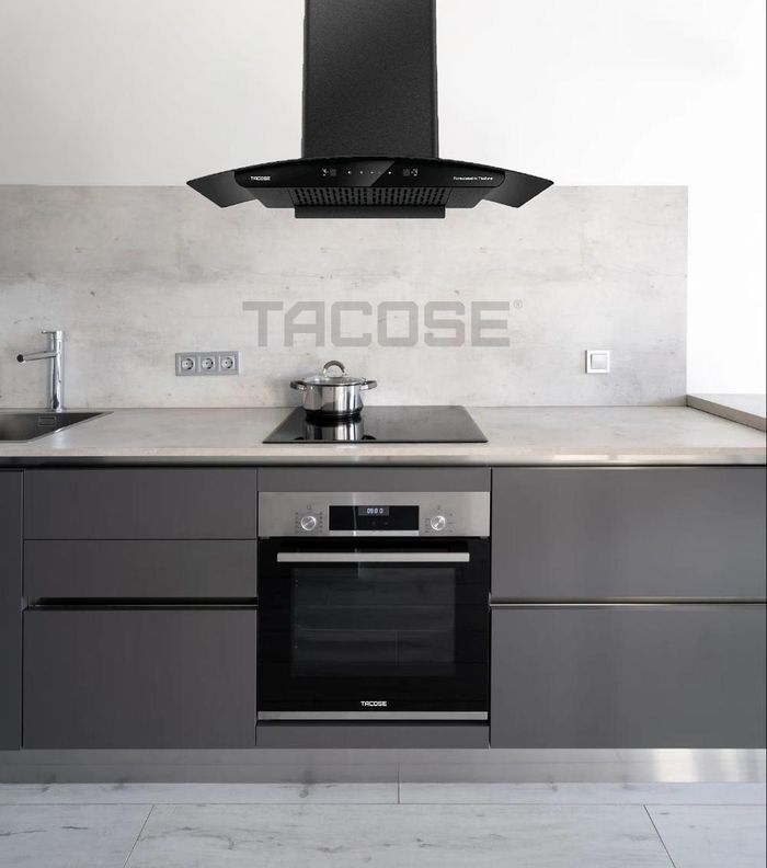 Bếp từ - Máy hút mùi là sản phẩm chủ đạo của Tacose. Ảnh: Taco