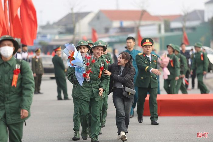  ... và rạng ngời nụ cười tin yêu, hạnh phúc của người thân. 
