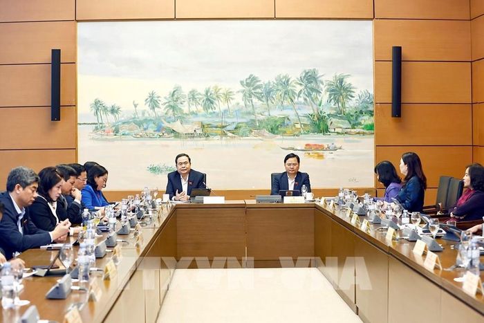 Chủ tịch Quốc hội Trần Thanh Mẫn, Đại biểu Quốc hội tỉnh Hậu Giang phát biểu. Ảnh: Doãn Tấn - TTXVN 
