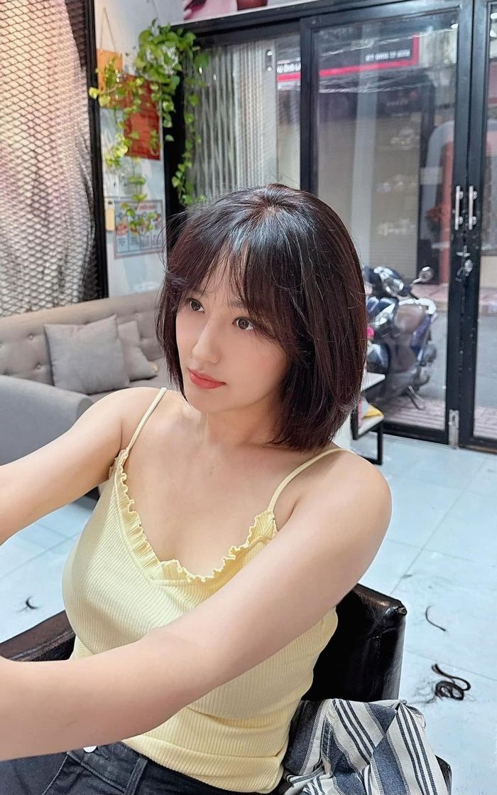 Vào tháng 10 năm ngoái, Mai Phương Thúy từng quyết định "xuống tóc" vì để theo đuổi đam mê chơi tennis. (Ảnh: FBNV)