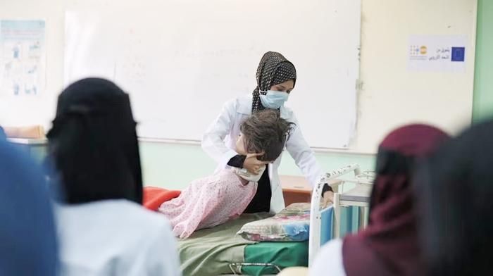 Chương trình đào tạo nữ hộ sinh do UNFPA hỗ trợ triển khai tại một học viện giáo dục đại học ở Aden, Yemen