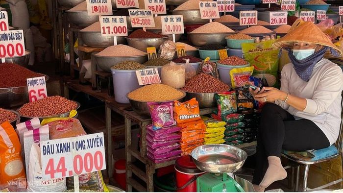 Tin tức kinh tế 16/2: giá gạo bán lẻ vẫn ở mức đỉnh. Ảnh minh họa.