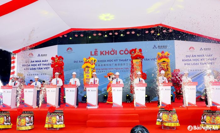 Khởi công Nhà máy Khoa học, kỹ thuật kim loại Tân Việt. Ảnh: Phạm Bằng