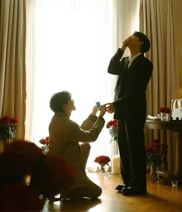 Both đã hai lần cầu hôn Newyear trước khi "đường ai nấy đi". (Ảnh IGNV)