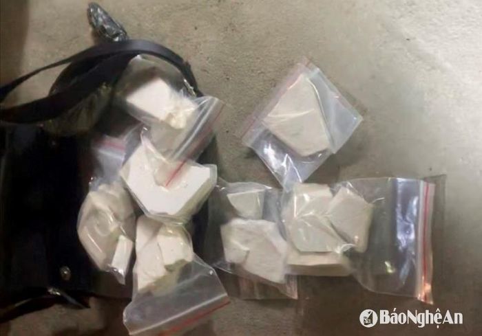 Số tang vật bị thu giữ sau khi khám xét Trần Văn Khánh. Ảnh tư liệu