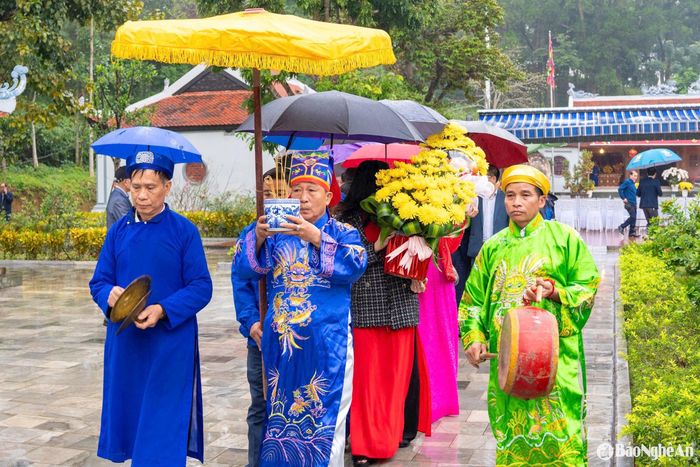 Lễ rước tại lễ khai hội đền Quả Sơn. Ảnh: Nguyễn Đạo