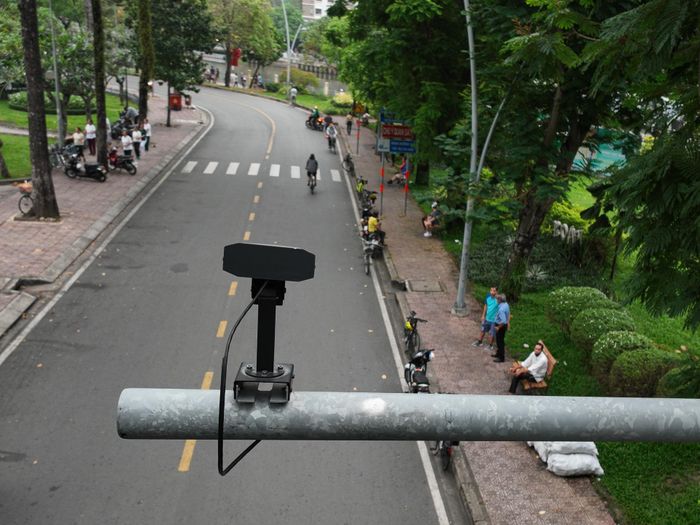  Camera phạt nguội phải đạt một số tiêu chuẩn như độ phân giải bằng hoặc trên 5 megapixel, tốc độ khung hình 30 fps, khả năng lưu trữ trên 32 GB, khả năng nhận diện biển số chính xác trên 95% vào ban ngày và trên 80% vào ban đêm... 