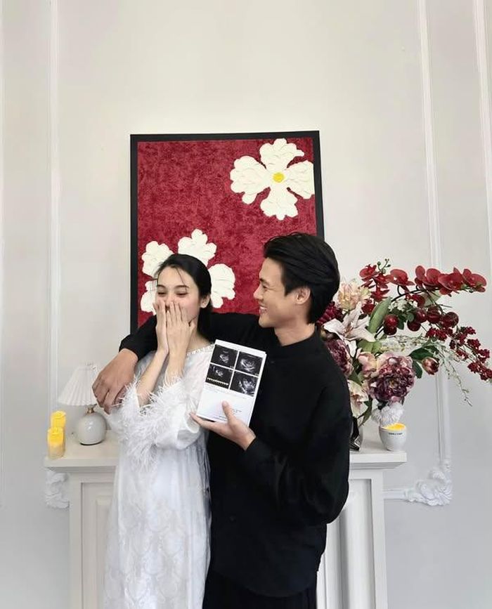 Quỳnh Lương và bạn trai Tiến Phát chia sẻ khoảnh khắc hạnh phúc vào đúng ngày mùng 1 Tết Ất Tỵ vừa qua. Ảnh: FBNV