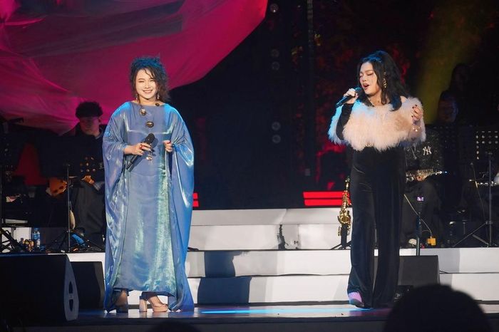 Màn song ca của Khánh Linh và Hà Linh