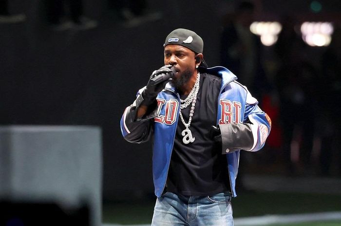 Kendrick Lamar trong màn trình diễn giữa giờ chung kết Super Bowl hôm 9/2 vừa qua