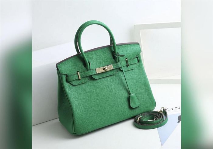 Chiếc “Walmart Birkin” không khác gì hàng thật.