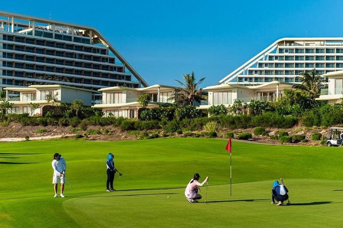 Du lịch golf là một trong những loại hình khách Hàn Quốc rất yêu thích.