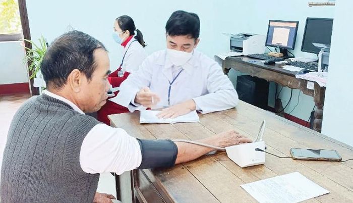  Do đặc thù là vùng thấp trũng, ven đầm phá, nên người dân ở Quảng Điền chủ yếu bị các bệnh về cao huyết áp
