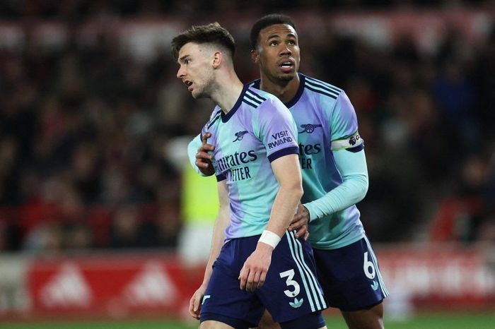  Arsenal chơi bế tắc thời gian qua. 