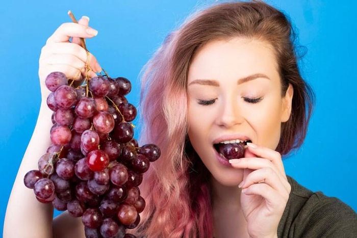 Nho rất giàu các chất chống oxy hóa và rất có hiệu quả trong việc cải thiện tâm trạng.