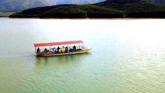 Về Diễn Phú có nhiều địa chỉ du lịch sinh thái mới. Ảnh: PV