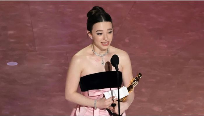 Mikey Madison nhận giải thưởng Nữ diễn viên chính xuất sắc. Ảnh: Getty Images
