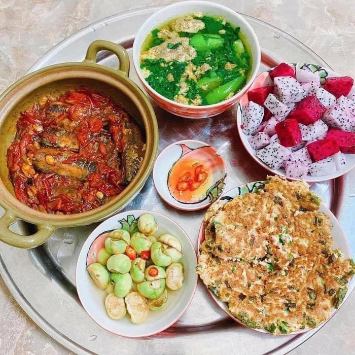 Bữa cơm nhà, nơi yêu thương bắt đầu từ những điều giản dị nhất.