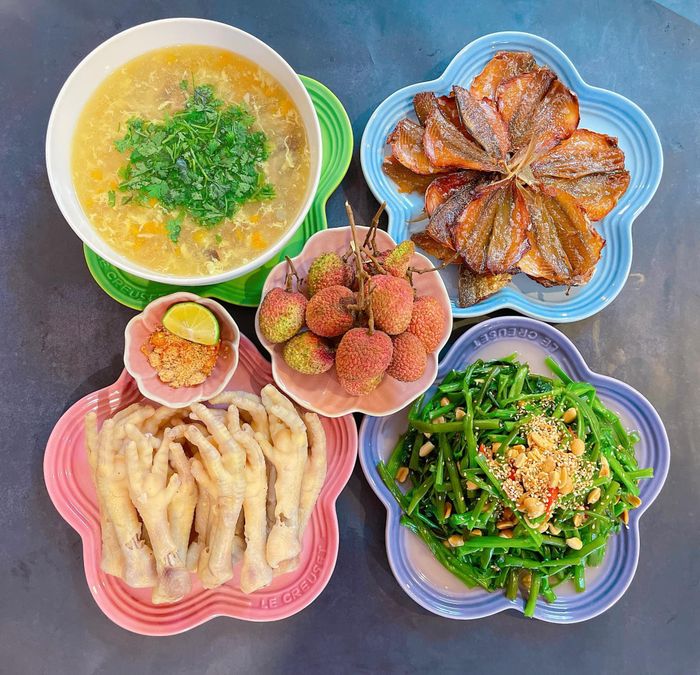 Cơm nhà là hành trình quay về với ký ức tuổi thơ.