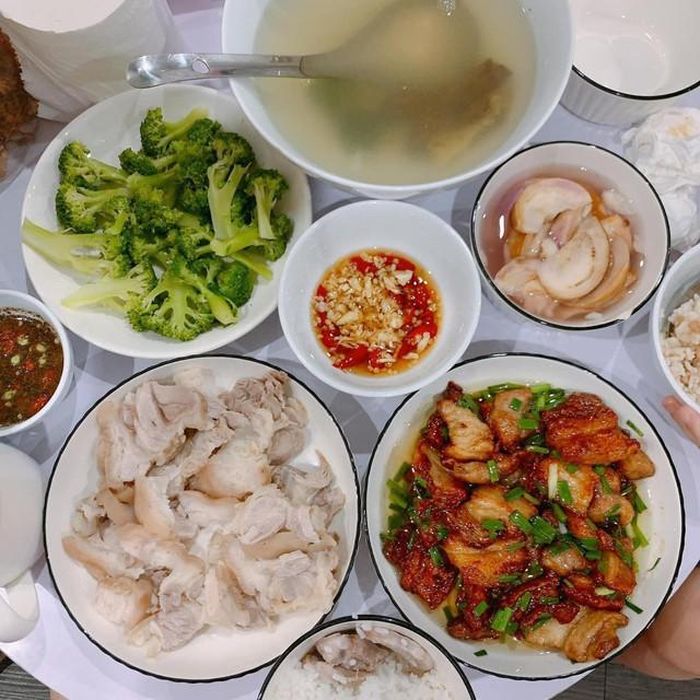 Gắn kết từ mâm cơm giản dị.