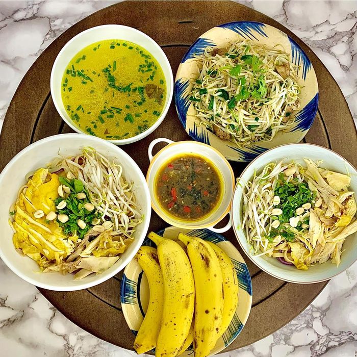 Mâm cơm gia đình là nơi nuôi dưỡng tâm hồn và xây dựng những kỷ niệm đẹp.
