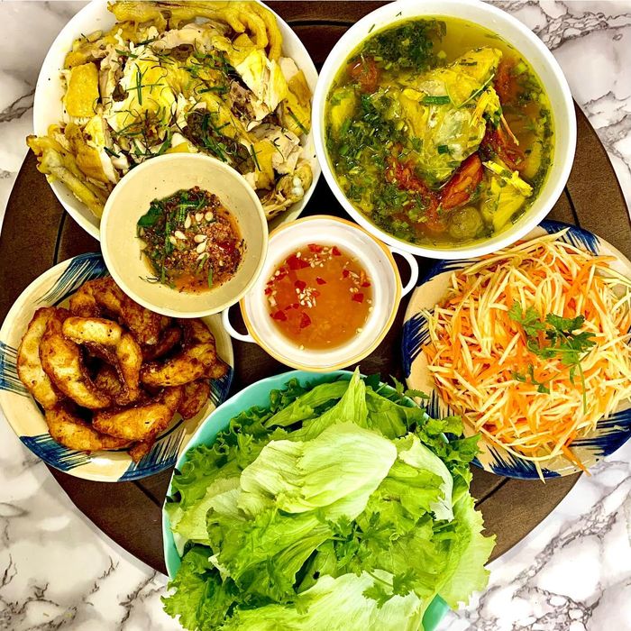 Dù mâm cơm có thịnh soạn hay giản dị, quan trọng nhất vẫn là có đủ những người thương yêu.