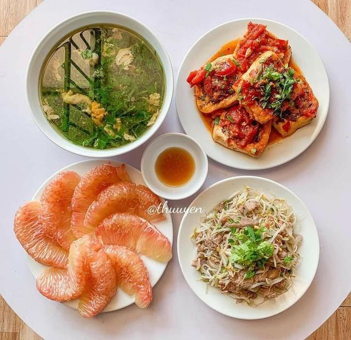 Bữa cơm gia đình, hương vị của yêu thương.